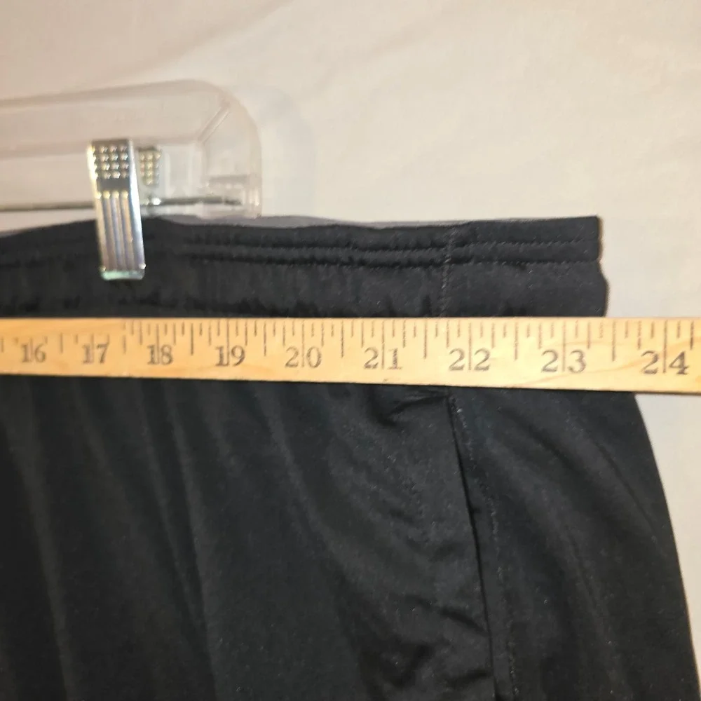 Under Armour Athletic Shorts 4XL Mens Black HeatGear Loose Fit Gym Workout